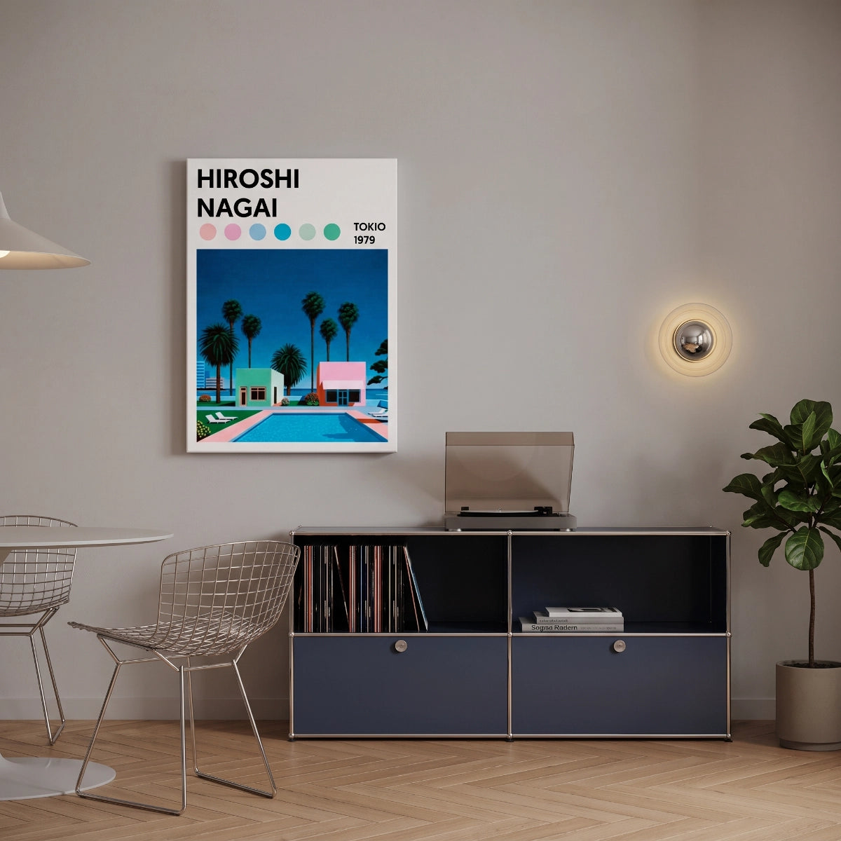 Cuadro decorativo de Hiroshi Nagai sobre un aparador azul en un comedor minimalista.