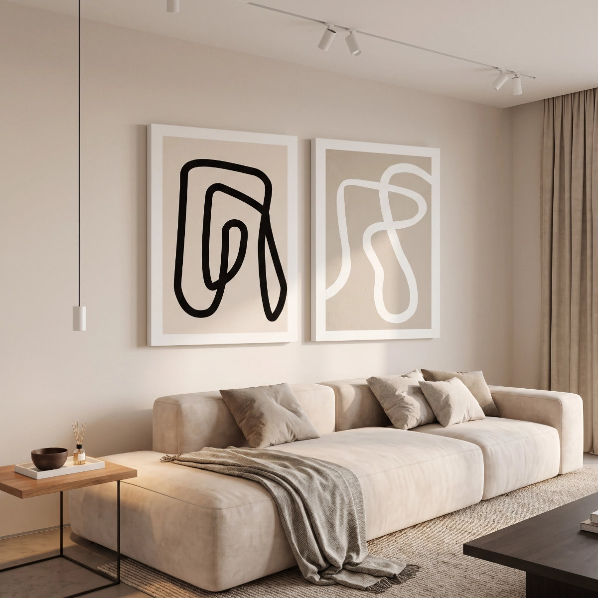 Díptico Trazos Fluidos de Intuitivo decorando la pared sobre un sofá beige en una sala de estar estilo Japandi.